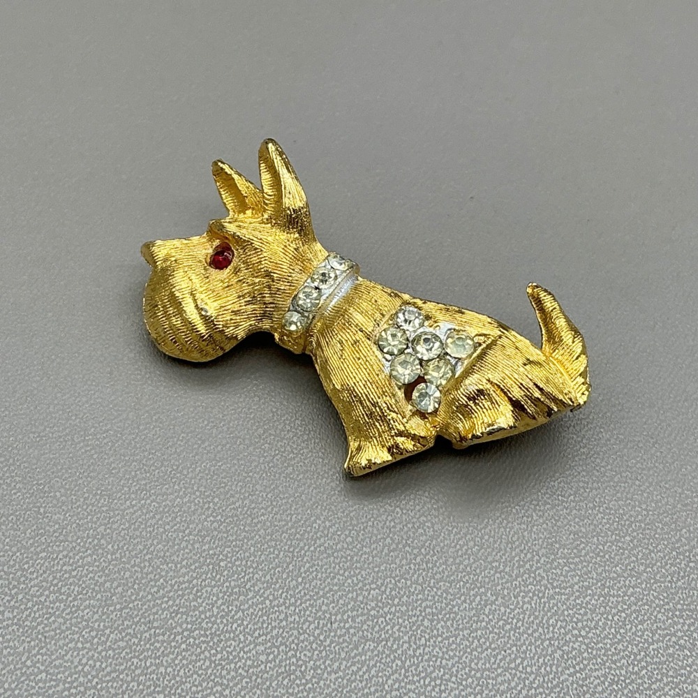 Scottie Dog Pin Brooch Women Gold Tone Rhinestone Collar Red Eye Vintage 9093